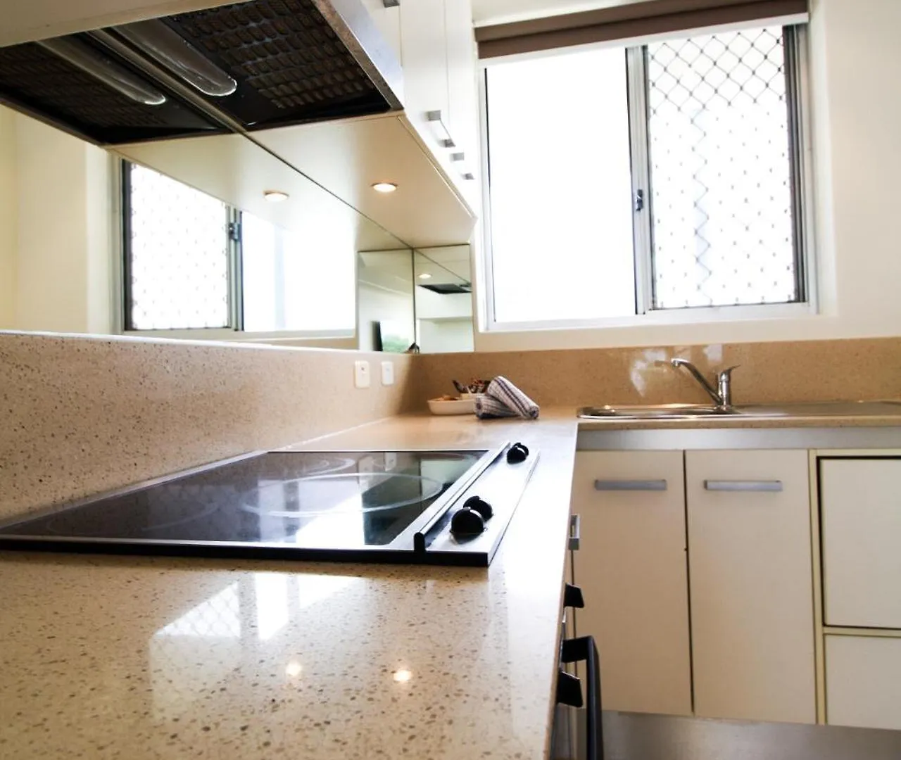 Beachfront Escape In Coolangatta Gold Coast